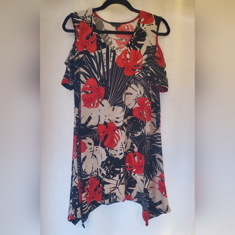 Tropical Handkerchief Hem Shirt